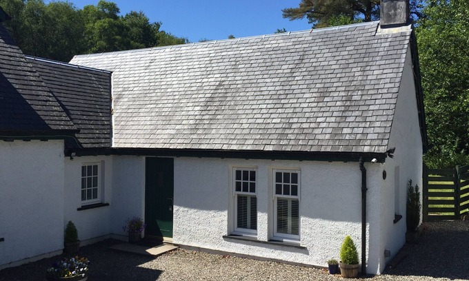 Helensburgh Cottage | Superb luxury Rural Location set close to the banks of Loch Lomond National park