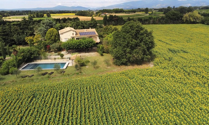 Valreas House | Superb villa in Provence fully equipped without opposite with private swimming pool.