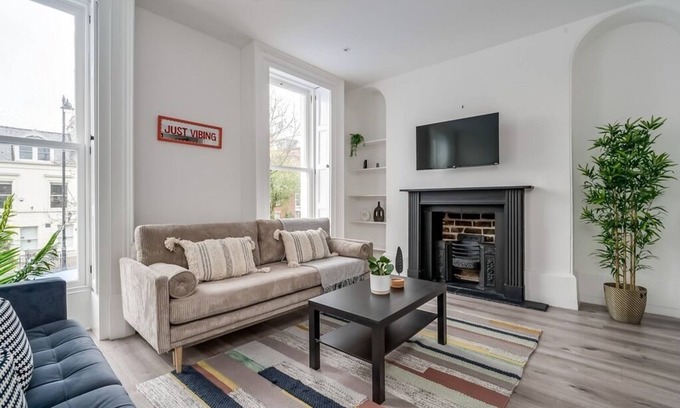 Belfast City Centre Apartment | Superior 1-Bed Apartment @ Queen's Lofts