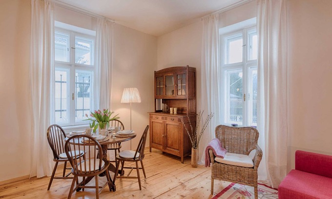 Reichenau an der Rax Apartment | Superior Apartment mit Einem Schlafzimmer und Gartenblick - Top 2 - Landhaus Blauer Spatz