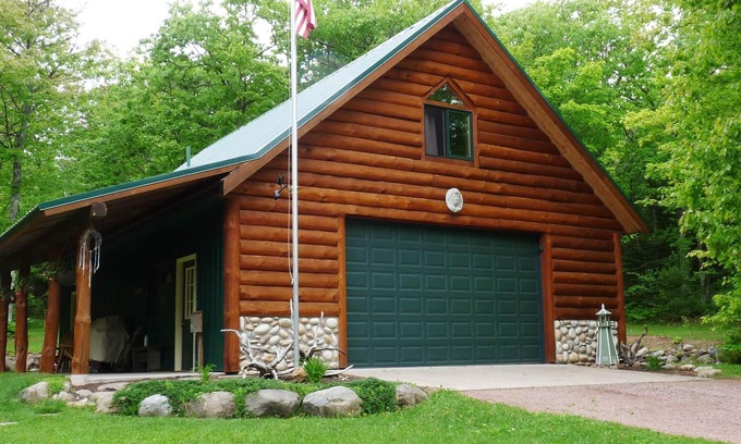 Bayfield Cottage | Superior Horizons Carriage House Next to the Apostle Islands