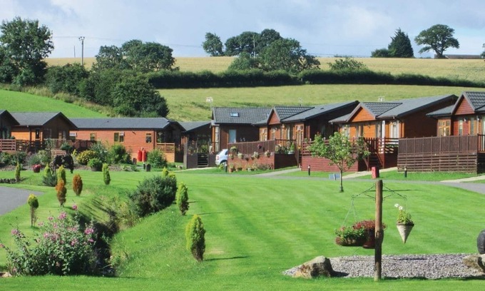 Tunstall Ski Chalet | Superior Lodge 2 Bed