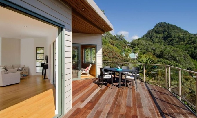 Pauanui House | Superior modern beach house with outstanding views