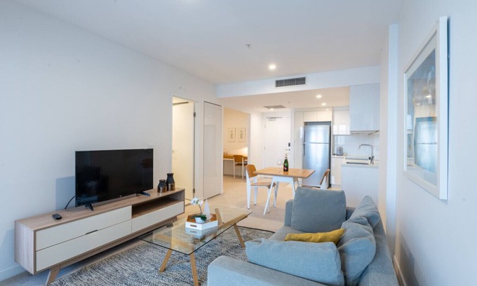 Toowong Apartment | Superior One Bedroom Apartment