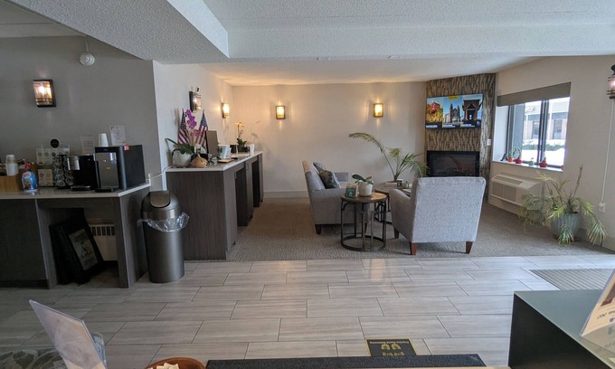 Marquette Hotel | Superior Stay Hotel