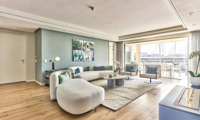 Victoria and Alfred Waterfront Apartment | Superior Three Bedroom Apartment