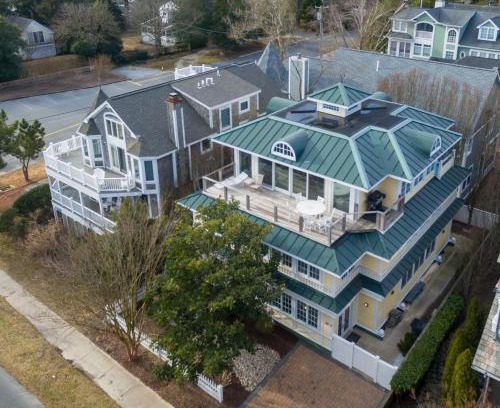The Pines House | Surf avenue 48