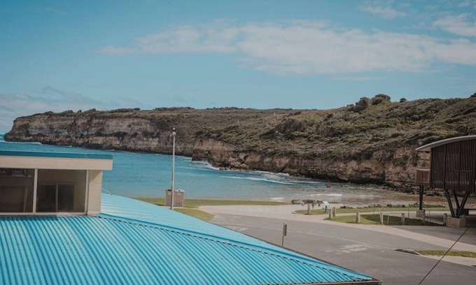 Port Campbell Villa | Surf break at Bayview villas SEA VIEW