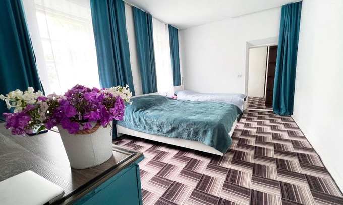 Karakol House | Surf Dacha Guest House