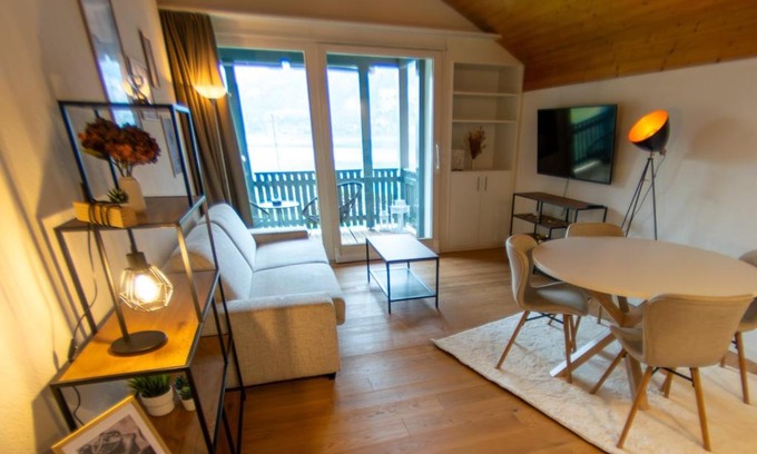 Darligen Apartment | Surfers Lodge with Beach, near Interlaken