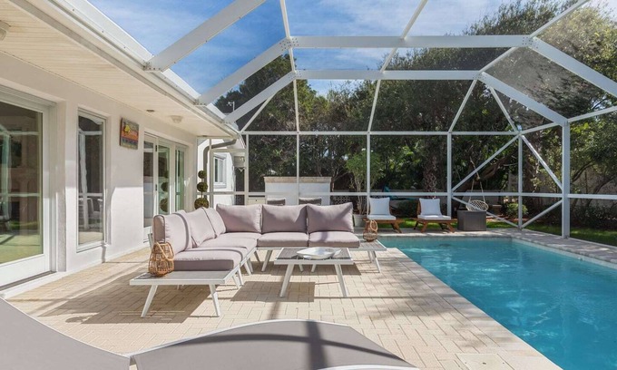 Melbourne Beach House | Surfs Up - retreat at the beach with heated pool