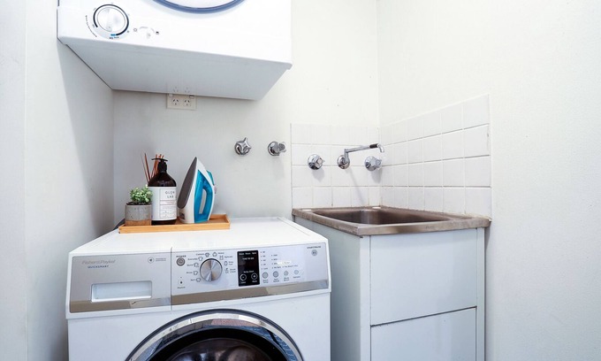 Redfern Apartment | Surry Hills l Two Bedroom l Pet Friendly