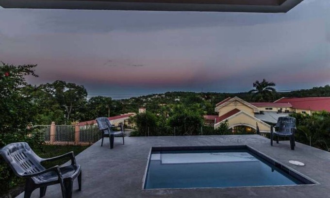 San Ignacio House | Suzie's Hilltop Estate