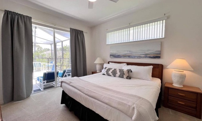 Sunset Lakes House | SV2925 - 4 Bedroom w/Pool Close to Disney