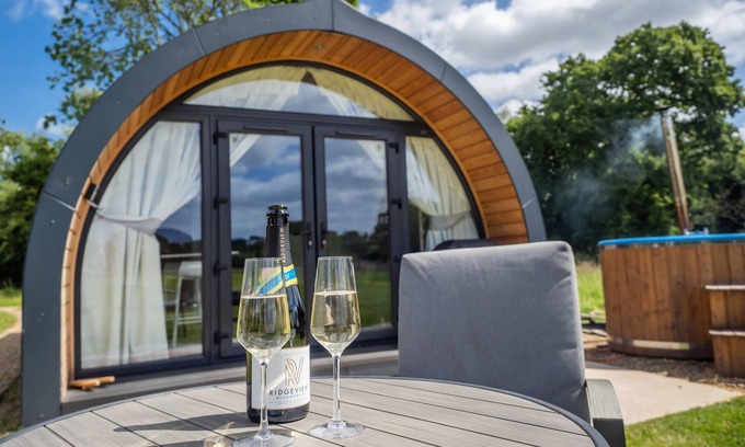 Irstead Cottage | Swallowtail - sleeps 2 guests in 1 bedroom
