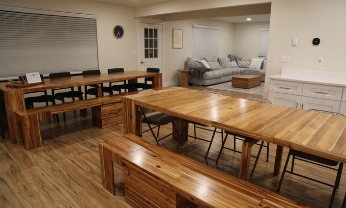 Garden City House | Swan Creek Haven - pickleball court! 2mi from Marina! n7 bed 4 bath sleep 32