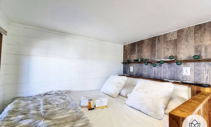 Ravine des Cabris Apartment | Sweet Canada, tiny house with sea view, St Pierre