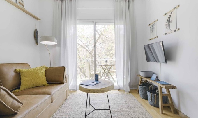el Fort Pienc Apartment | Sweett | Monumental - Three Bedroom Apartment, Sleeps 6
