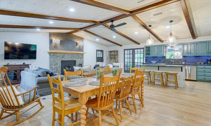 Hayesville House | Sweetwater Bluff Home On The Hiawassee with Views!