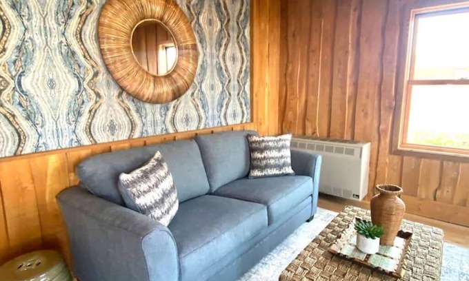 Grand Marais Apartment | Sweetwater Suite East