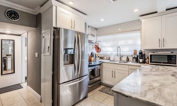 East Tampa House | ~Swimming Pool~ Cozy Historic Tampa Bungalow