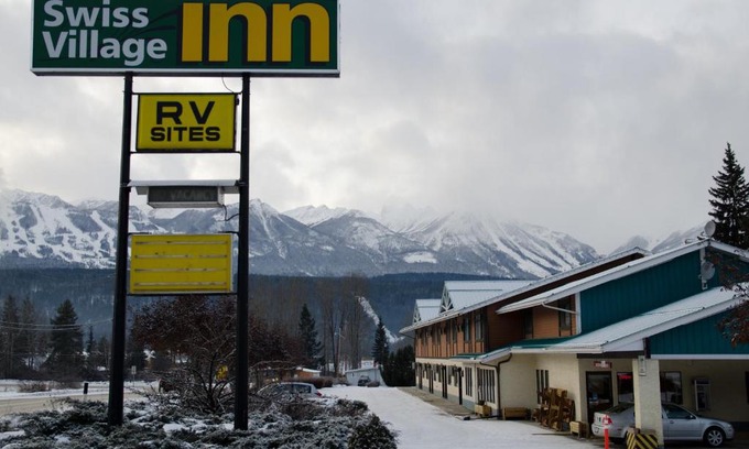 Golden Hotel | Swiss Village Inn