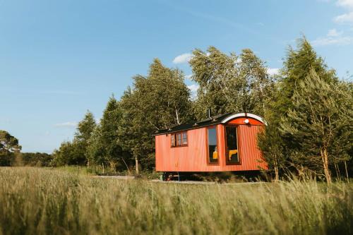 Barnetby Ski Chalet | Sycamore and Stars Off Grid Retreat