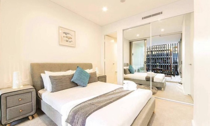 Zetland Apartment | Sydney Rosebery apartment close Green square