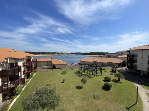 Vieux-Boucau-les-Bains Apartment | T2 avec Mezzanine, Piscine, Parking, Animaux admis - FR-1-379-131