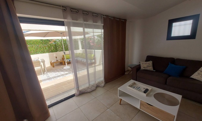 Casamozza Apartment | T2 Avec Patio Exterieur Aménagé Dans une Propriété Arborée et Fermée