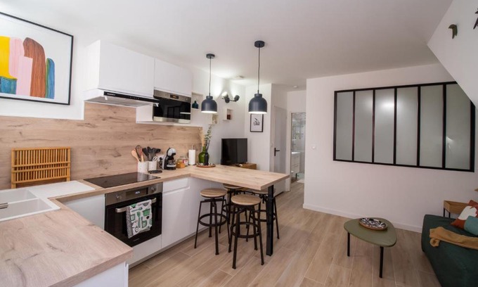 Martigues Apartment | T2 cosy et climatisé au cœur de la ville - La Golondrina