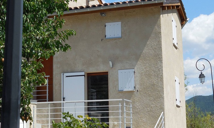 Draix Apartment | T2 new prox design. Digne (04) 4 pers. Garage, Garden
