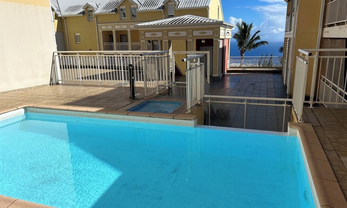 Saint-Denis Apartment | T3 Quiet residence with swimming pool