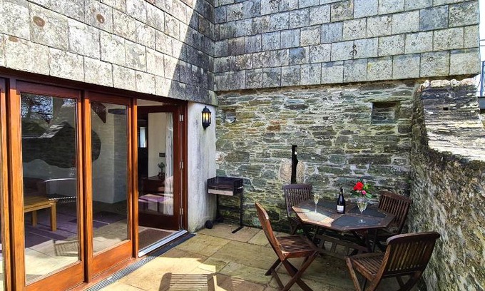 Fivelanes House | Ta Mill Cottages & Lodges - Dairy Cottage