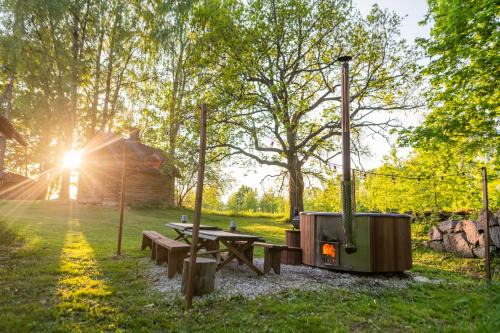 Polva County Ski Chalet | TaaliHomes Vanaküla Puhkemaja - Saun ja kümblustünn hinnas