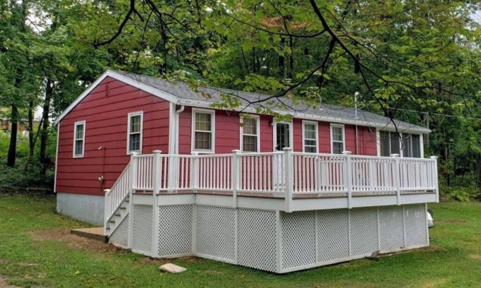 West Alton House | Taigh Loch - Lake Region Retreat!
