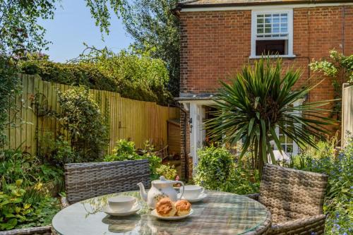 Rye House | Tail End Cottage