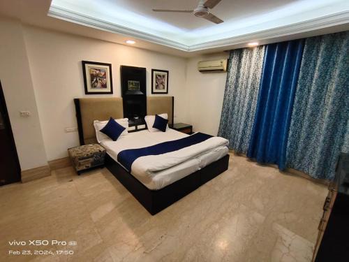 Kailash Colony House | Taj Inn Residency