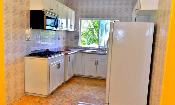 Montego Bay Hotel | Takuma Boutique Hotel Rooms & Suites Jamaica