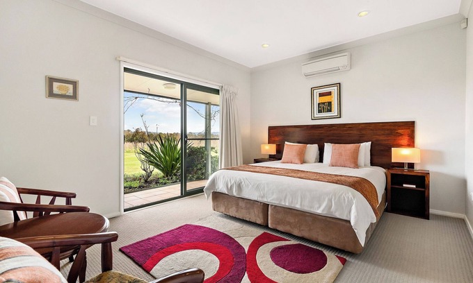 Lovedale House | Talga Estate, Lovedale - 1 Bedroom