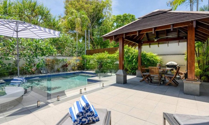 Oak Beach House | Tali Beach House Retreat