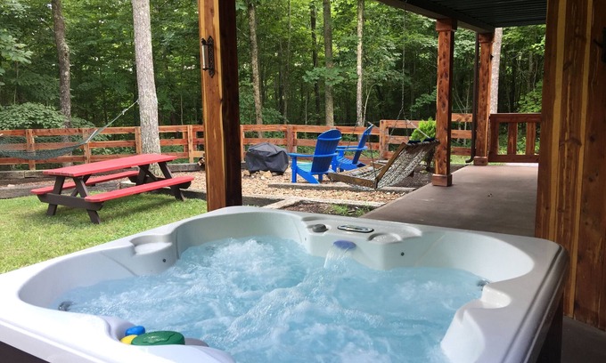Hilham Cabin | Talley's Cabins and Breakfast By Dale Hollow Lake. Right Where You Want To Be!