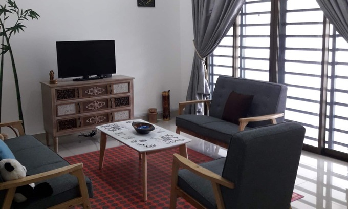 Johor Bahru House | Tampoi Homestay