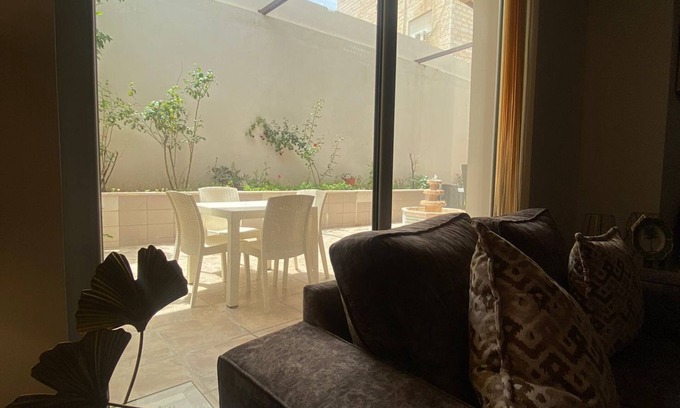 Al Jubeiha Apartment | Tamrah Suites Hotel