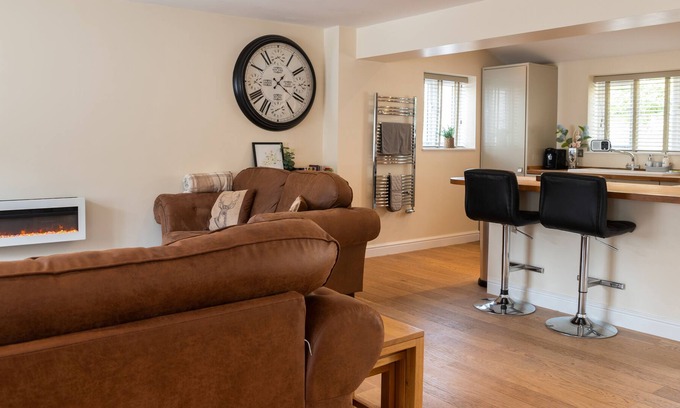 Northleach Cottage | Tannery Corner Stunning Detached Cotswold Cottage