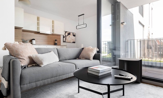 West Berlin Centre Apartment | Tasteful Charlottenburg 1BR near KaDeWe & Kurfürstendamm, by Blueground
