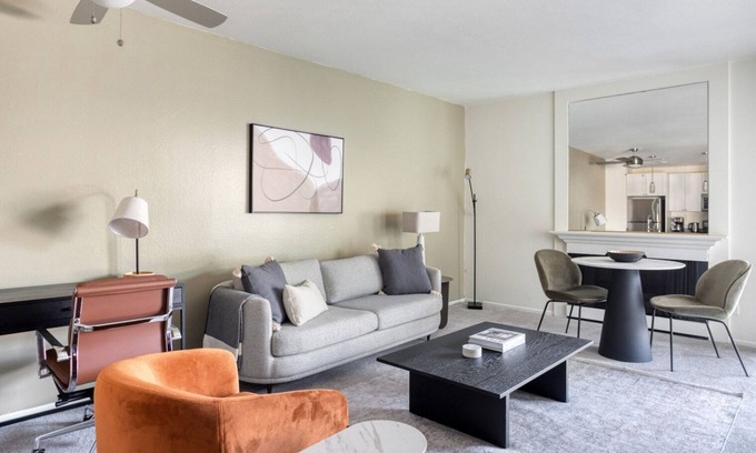 Pasadena Apartment | Tasteful Pasadena 1BR w/Gym & Pool, nr Colorado Ave, by Blueground