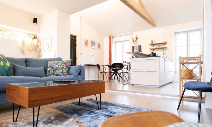 Bourgenay Apartment | Tastefully decorated apartment between harbour and beach