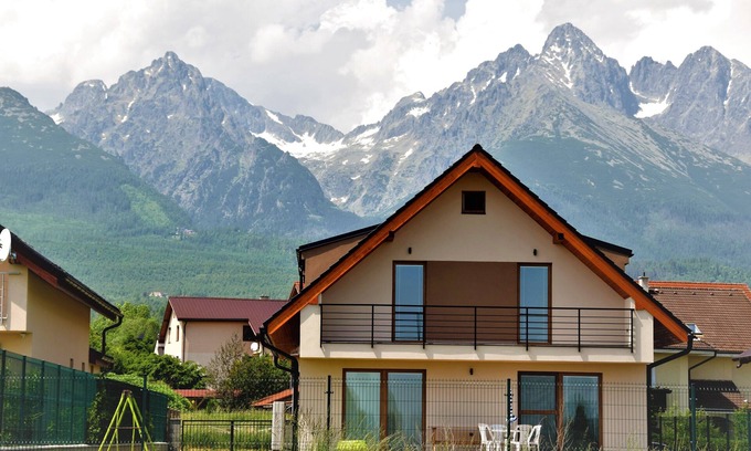 Nova Lesna House | Tatras Apartments 5 min from train station A