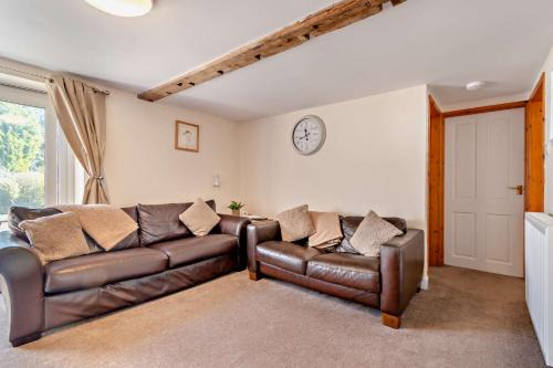 Newton-on-Rawcliffe House | Tawny cottage